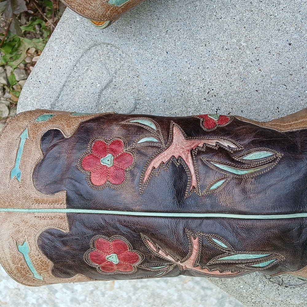 Old Gringo Two-Tone Brown Floral Embroidered Heeled Cowboy Boots - Picture 12 of 16